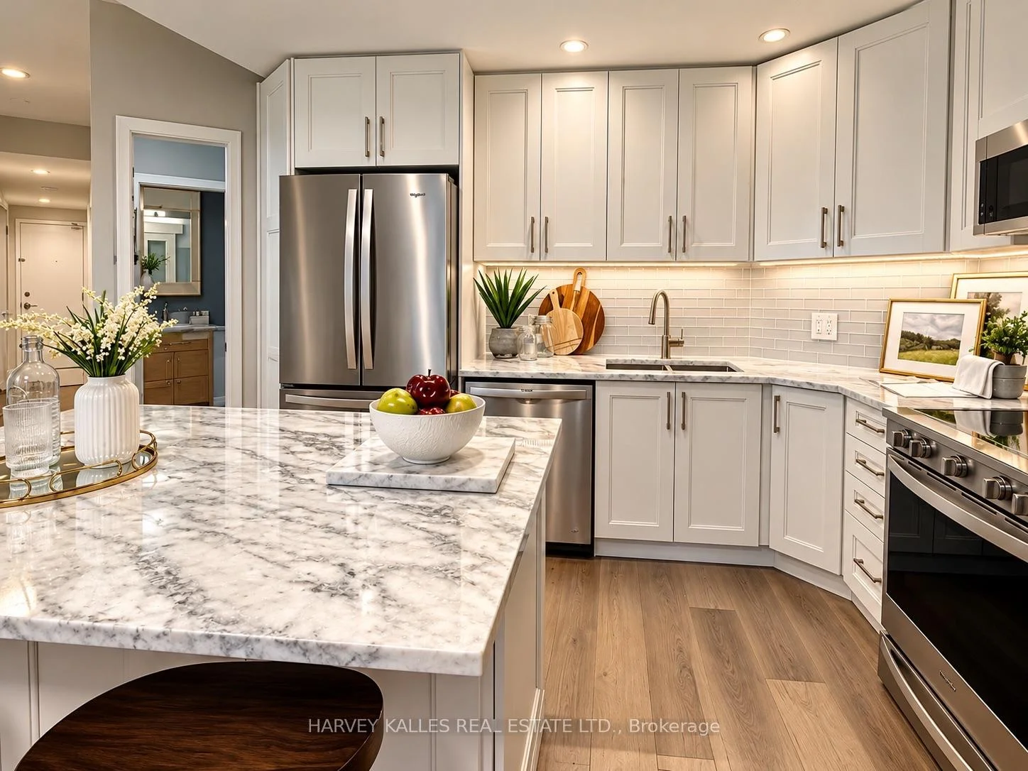 Photo of Unit 502, 218 Queens Quay W