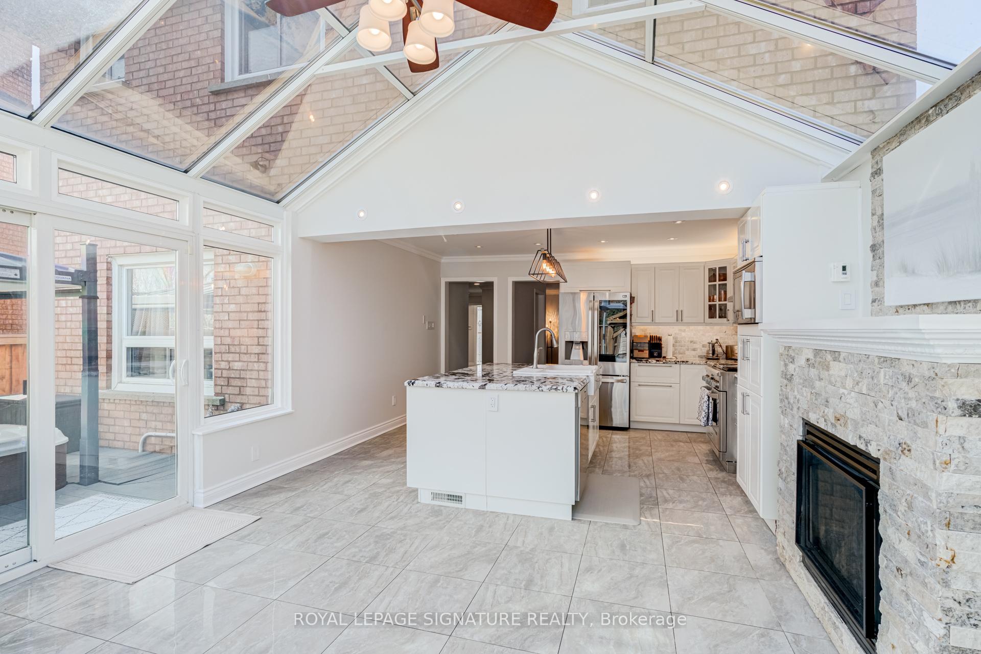 Photo 9 of 5 Longhouse Street, Vaughan, East Woodbridge — HOMEH