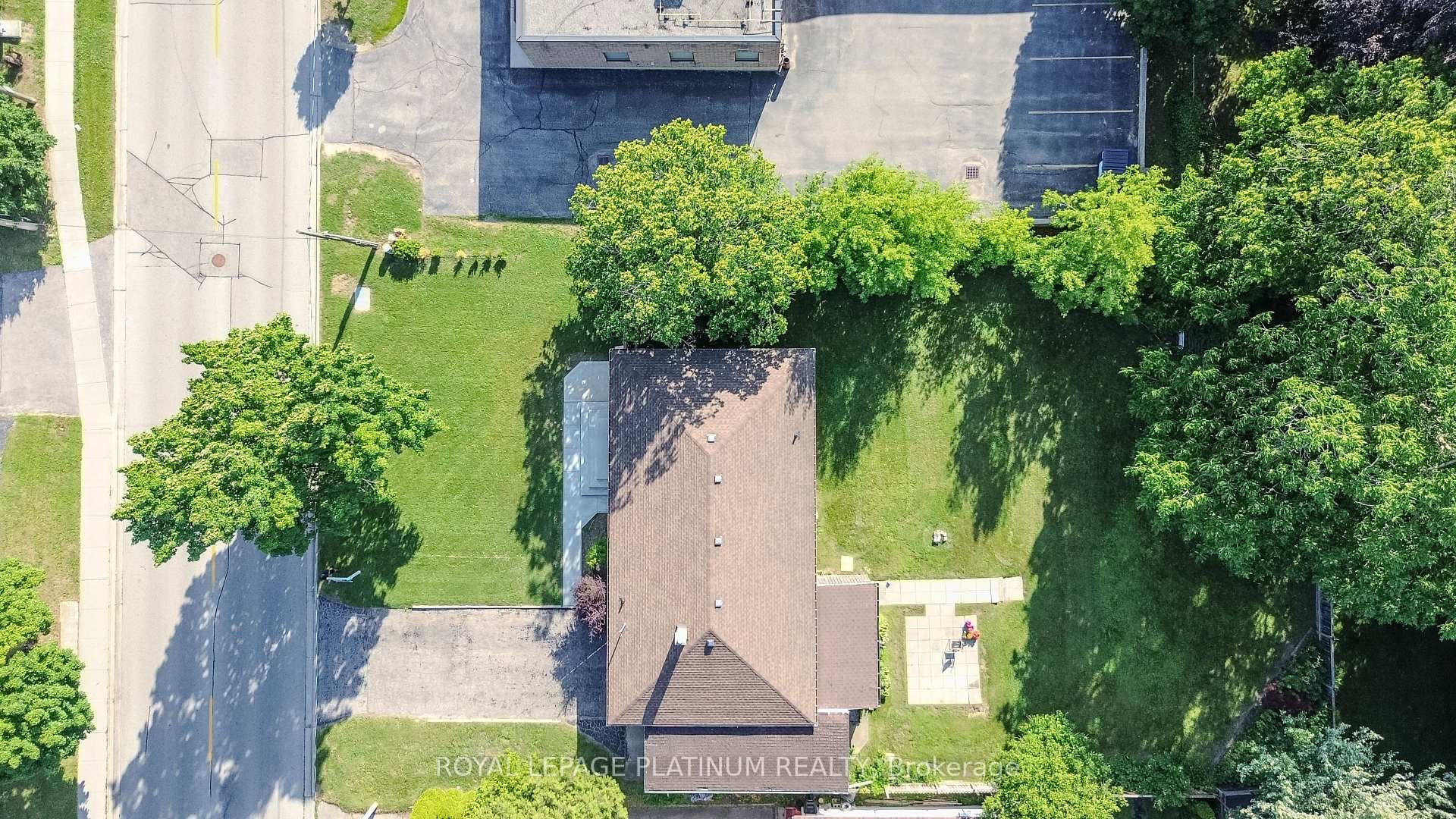 Photo 5 of 6 Varadi Avenue, Brantford, Greenbrier — HOMEH