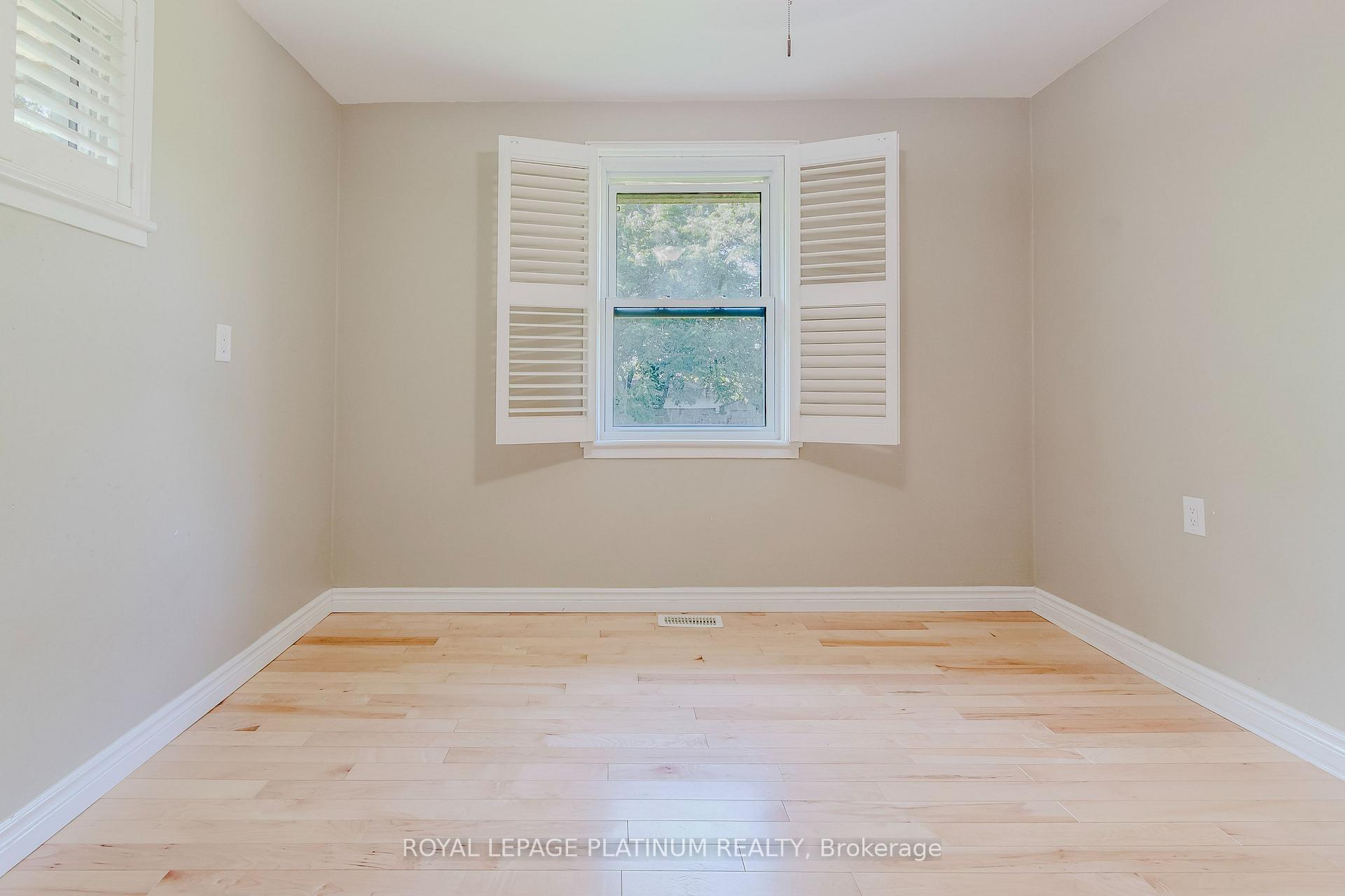 Photo 25 of 6 Varadi Avenue, Brantford, Greenbrier — HOMEH