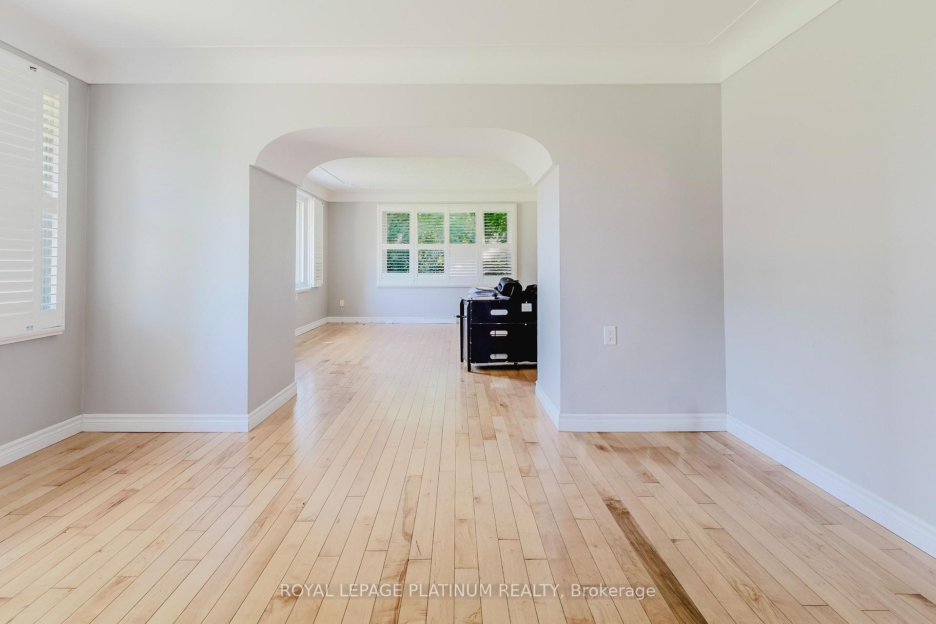 Photo 26 of 6 Varadi Avenue, Brantford, Greenbrier — HOMEH