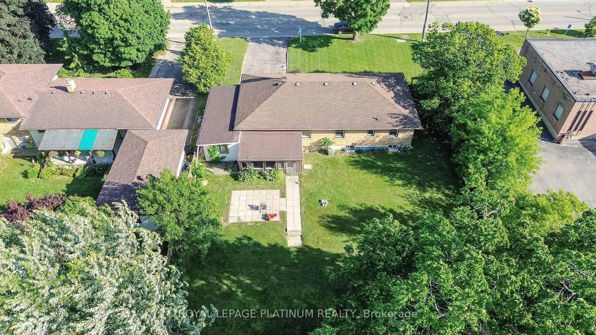Photo 36 of 6 Varadi Avenue, Brantford, Greenbrier — HOMEH