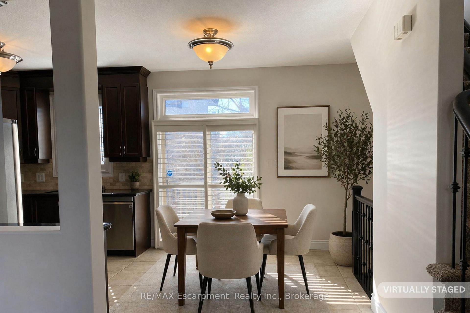 Photo 7 of 2430 Second Street, Burlington, Brant — HOMEH