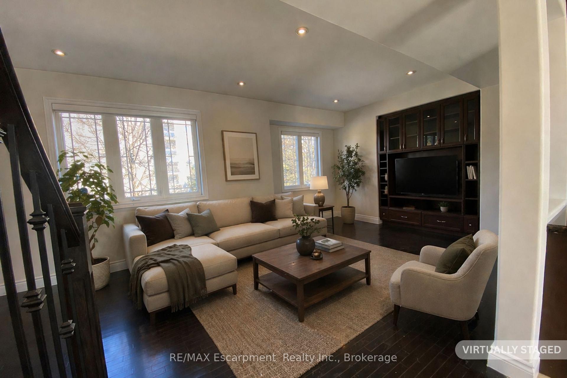 Photo 12 of 2430 Second Street, Burlington, Brant — HOMEH