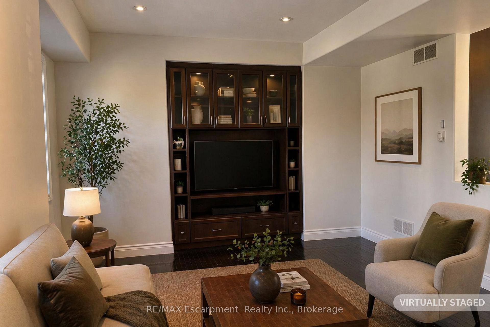 Photo 13 of 2430 Second Street, Burlington, Brant — HOMEH