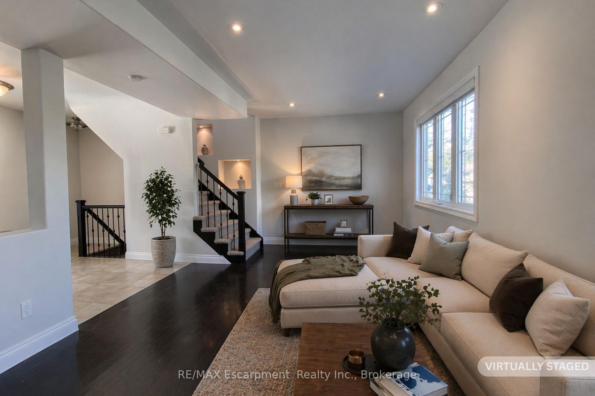 Photo 15 of 2430 Second Street, Burlington, Brant — HOMEH