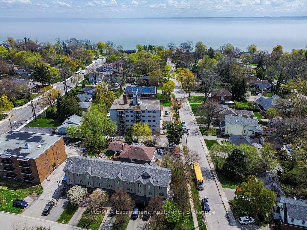 Photo 29 of 2430 Second Street, Burlington, Brant — HOMEH