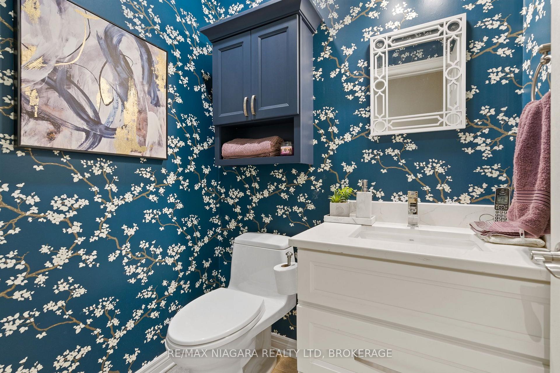 Photo 6 of 2487 Walker Court, Niagara Falls, Stamford — HOMEH