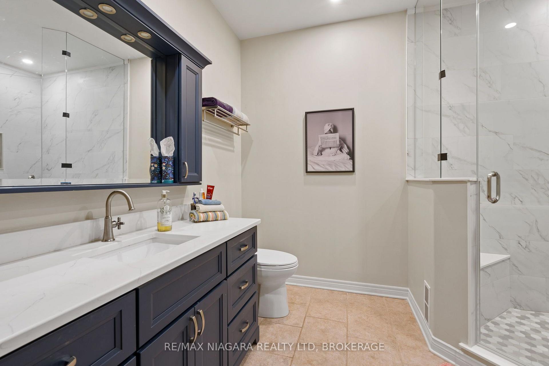 Photo 13 of 2487 Walker Court, Niagara Falls, Stamford — HOMEH