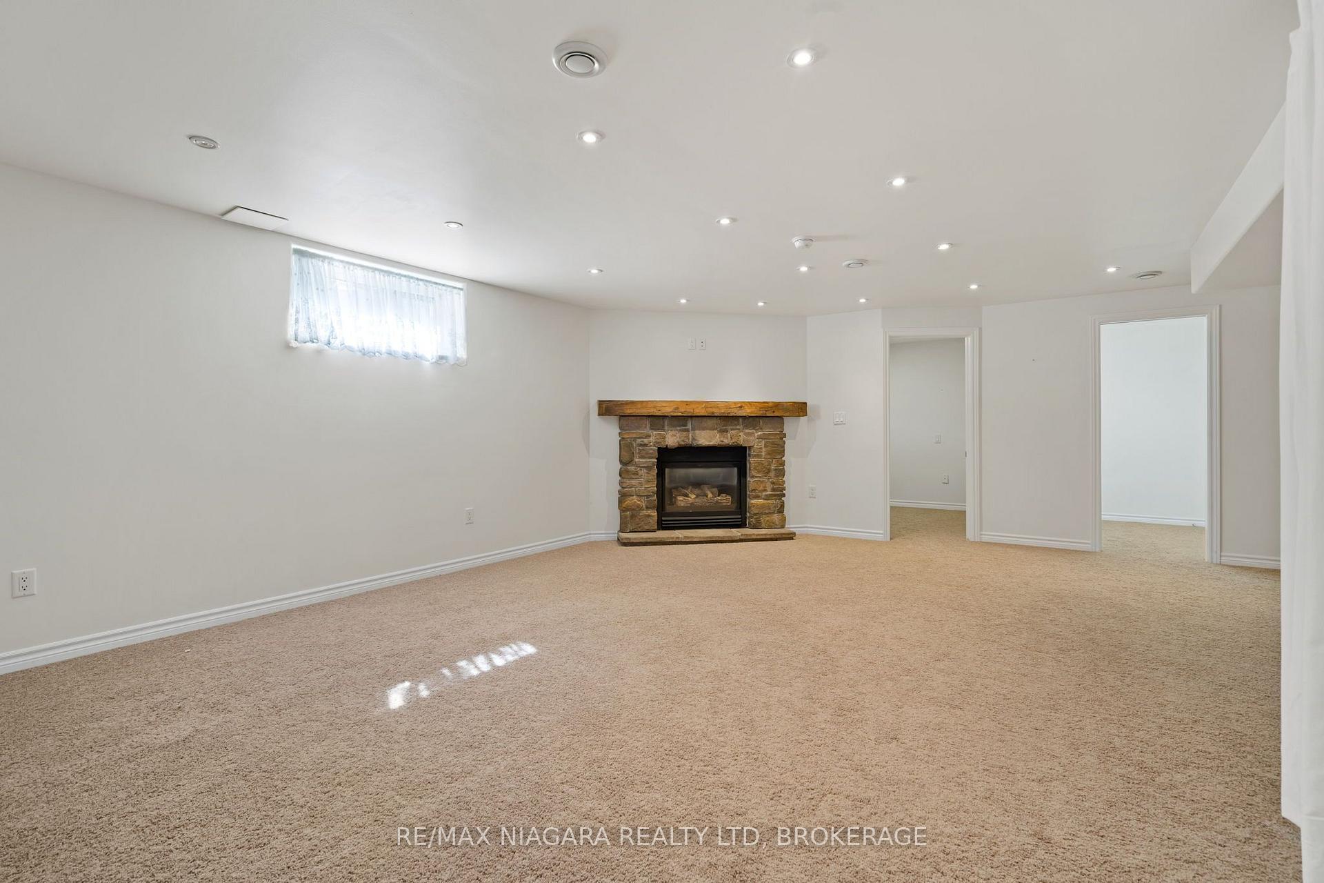 Photo 20 of 2487 Walker Court, Niagara Falls, Stamford — HOMEH