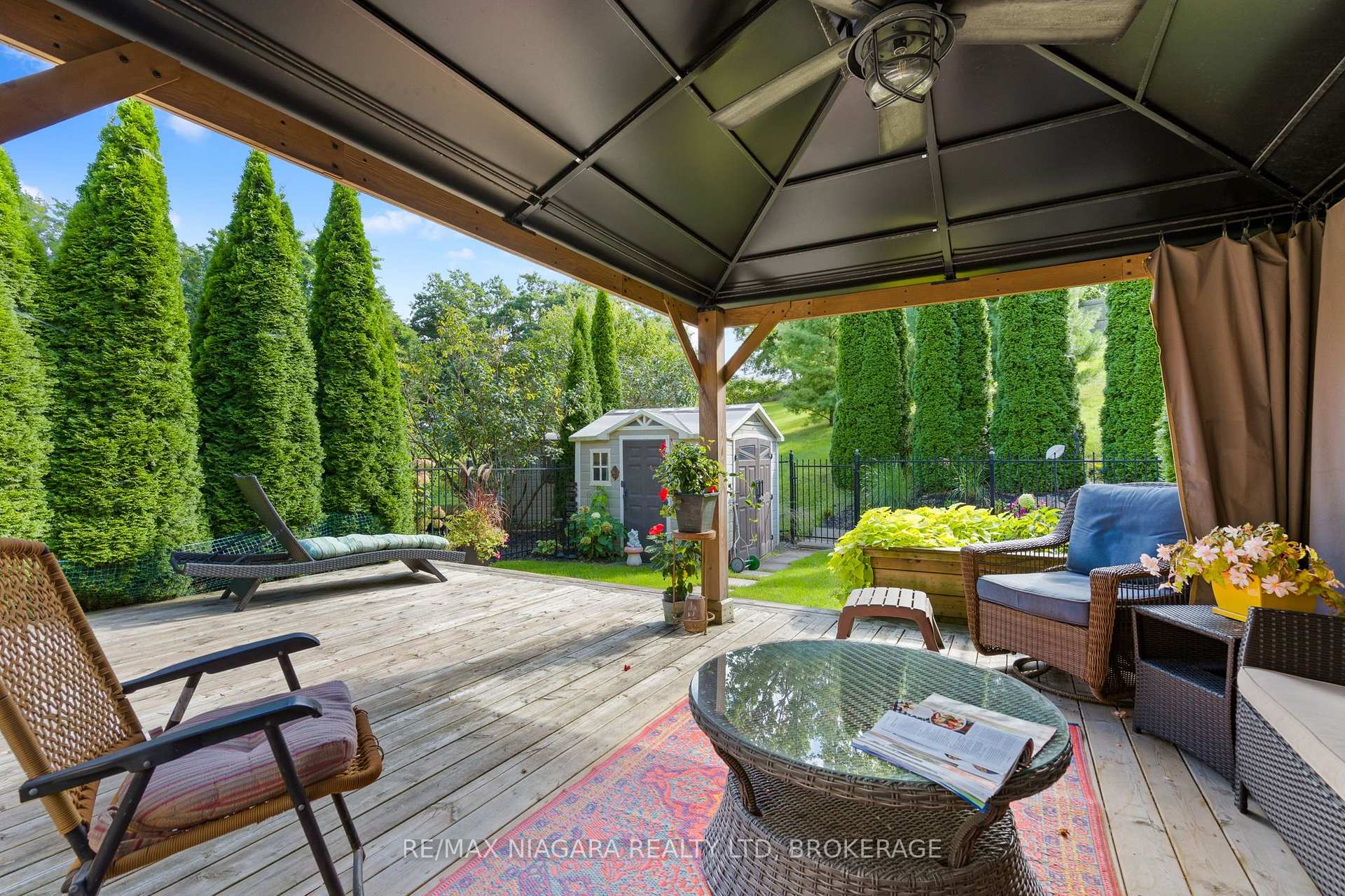 Photo 27 of 2487 Walker Court, Niagara Falls, Stamford — HOMEH