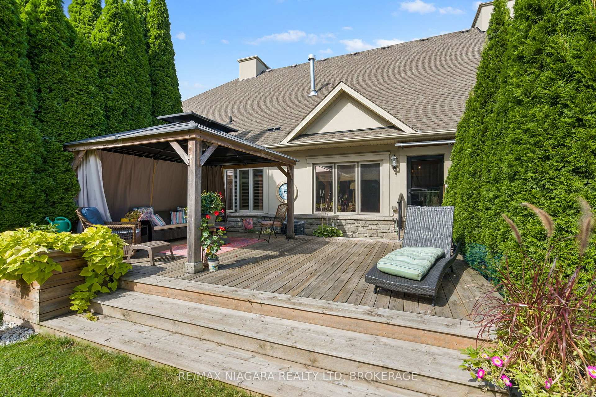 Photo 30 of 2487 Walker Court, Niagara Falls, Stamford — HOMEH