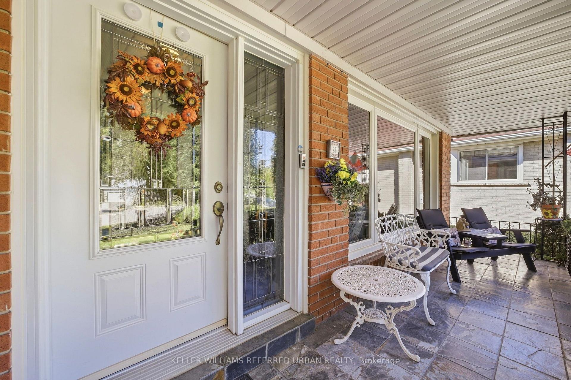 Photo 3 of 23 Banstock Drive, North York, Bayview Woods-Steeles — HOMEH