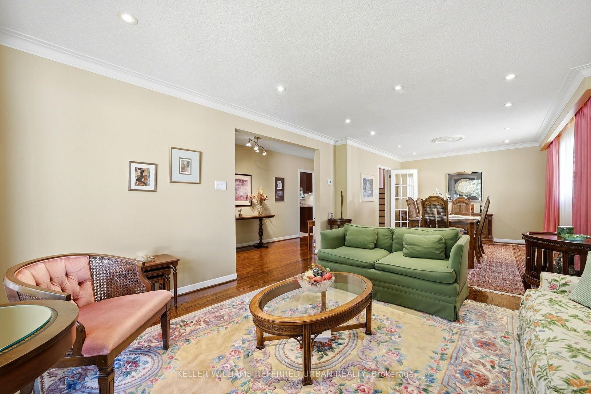 Photo 12 of 23 Banstock Drive, North York, Bayview Woods-Steeles — HOMEH