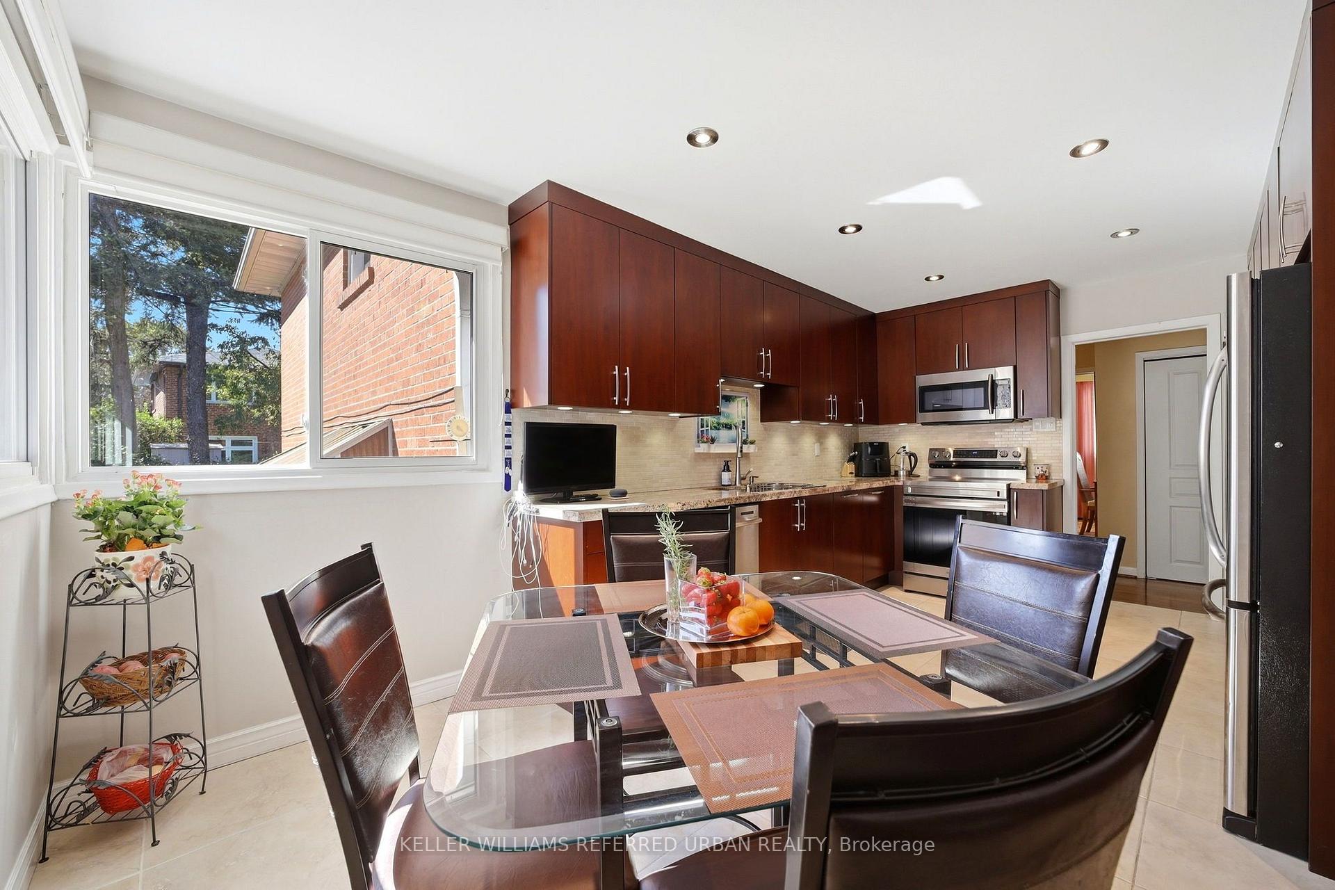 Photo 16 of 23 Banstock Drive, North York, Bayview Woods-Steeles — HOMEH