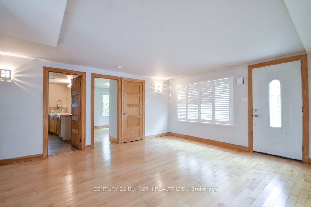 Photo 4 of 45 Grove Street W, Barrie, Queen's Park — HOMEH