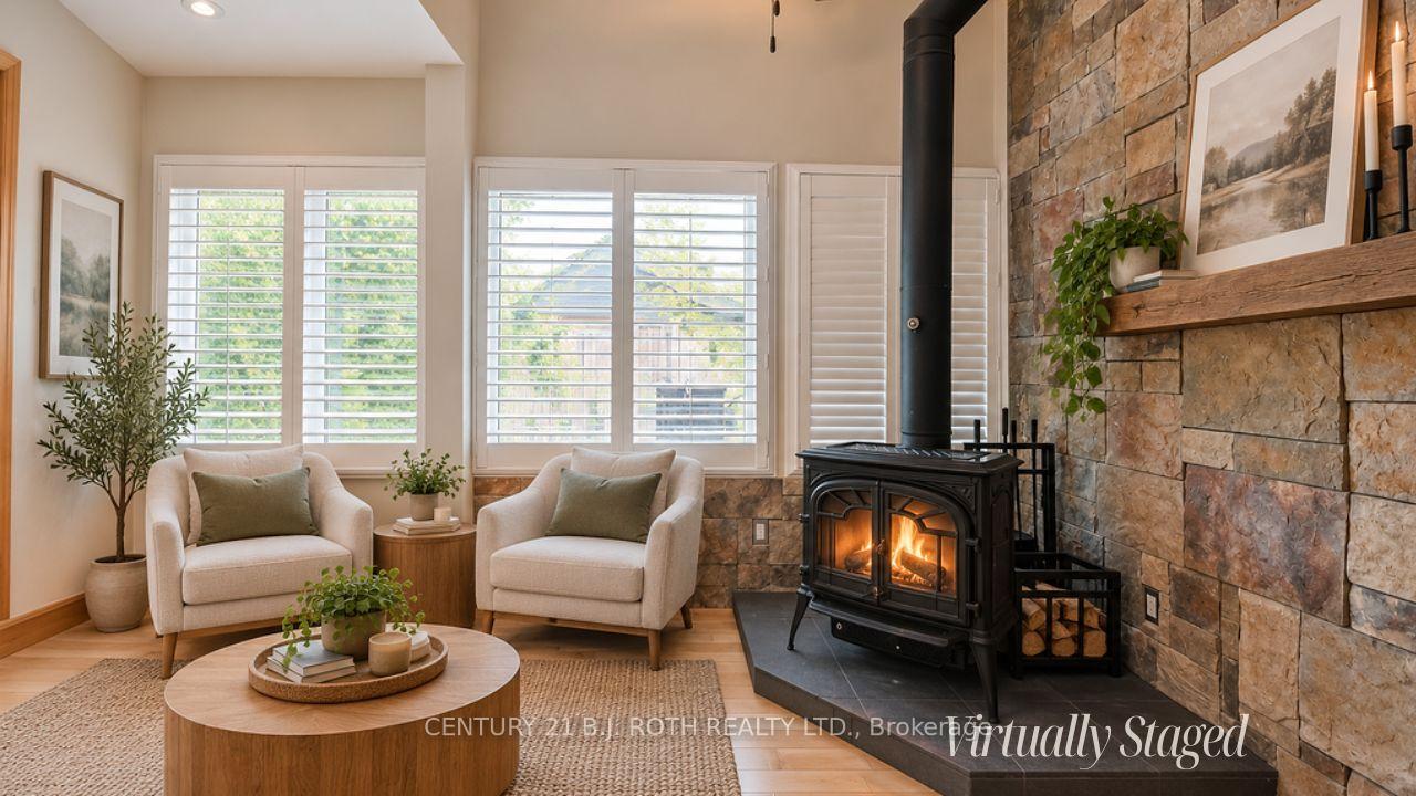 Photo 15 of 45 Grove Street W, Barrie, Queen's Park — HOMEH