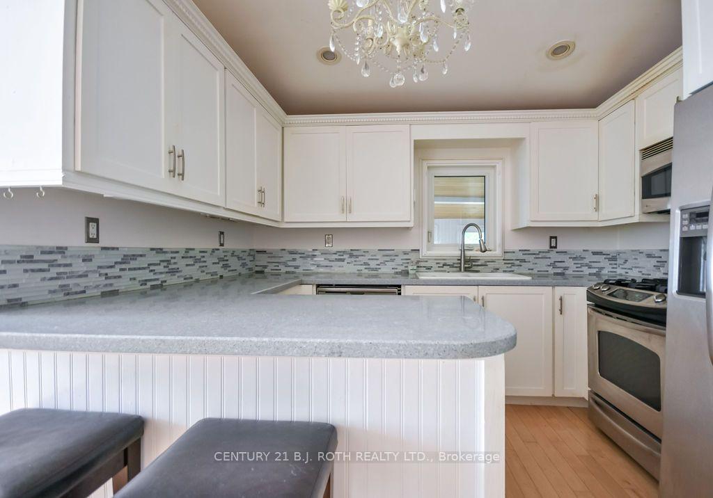 Photo 17 of 45 Grove Street W, Barrie, Queen's Park — HOMEH
