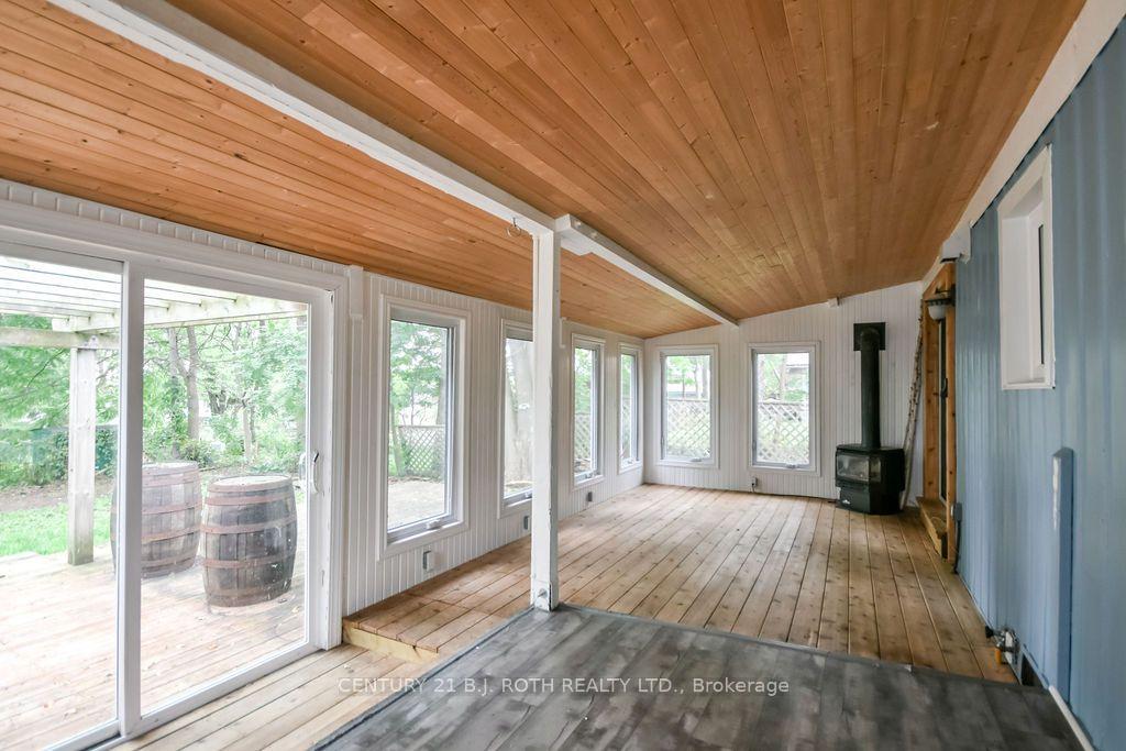 Photo 31 of 45 Grove Street W, Barrie, Queen's Park — HOMEH