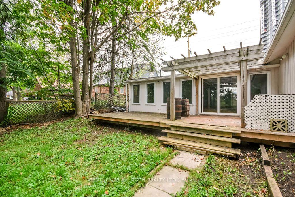 Photo 36 of 45 Grove Street W, Barrie, Queen's Park — HOMEH