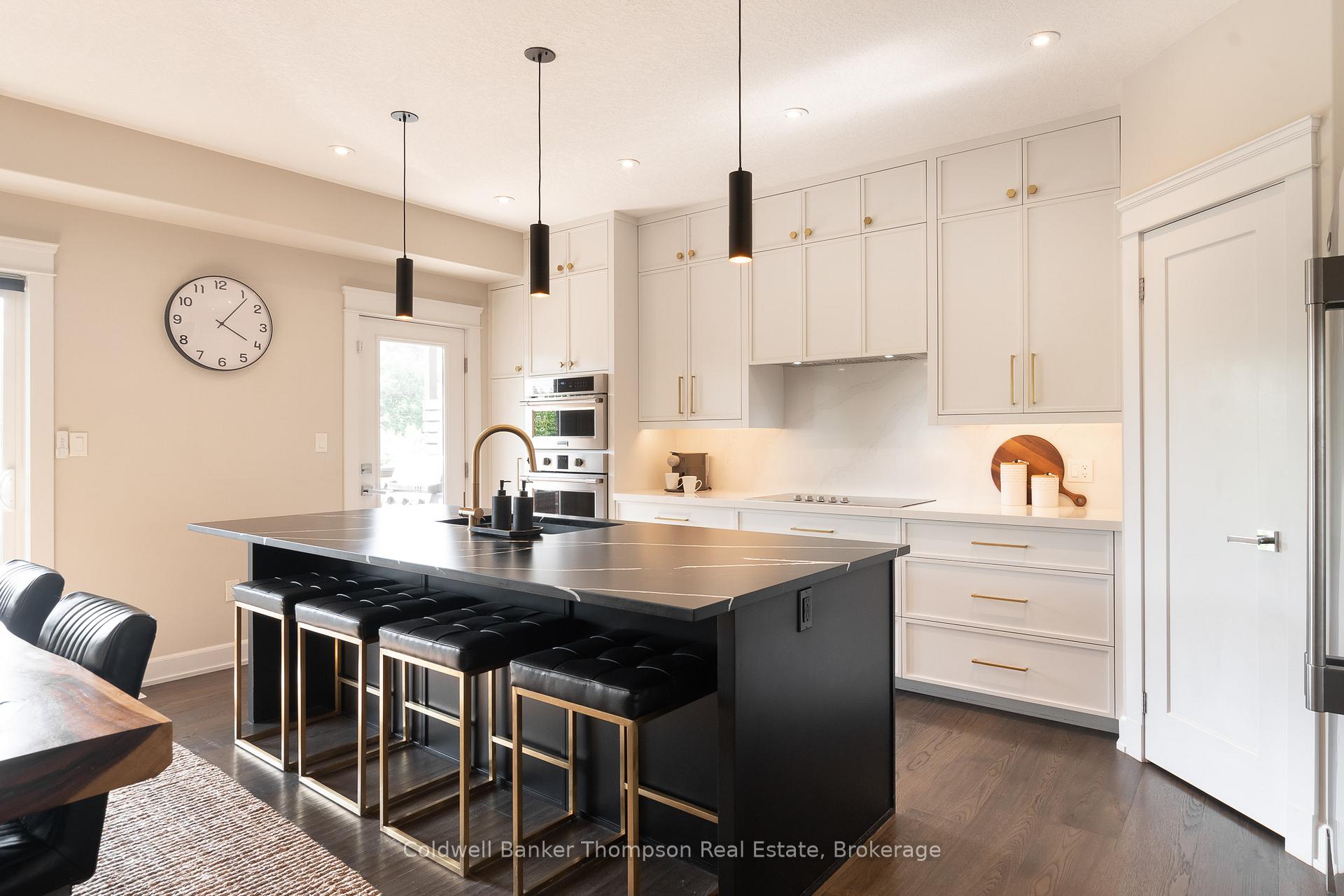 Photo 7 of 69 Selkirk Drive, Huntsville, Chaffey — HOMEH