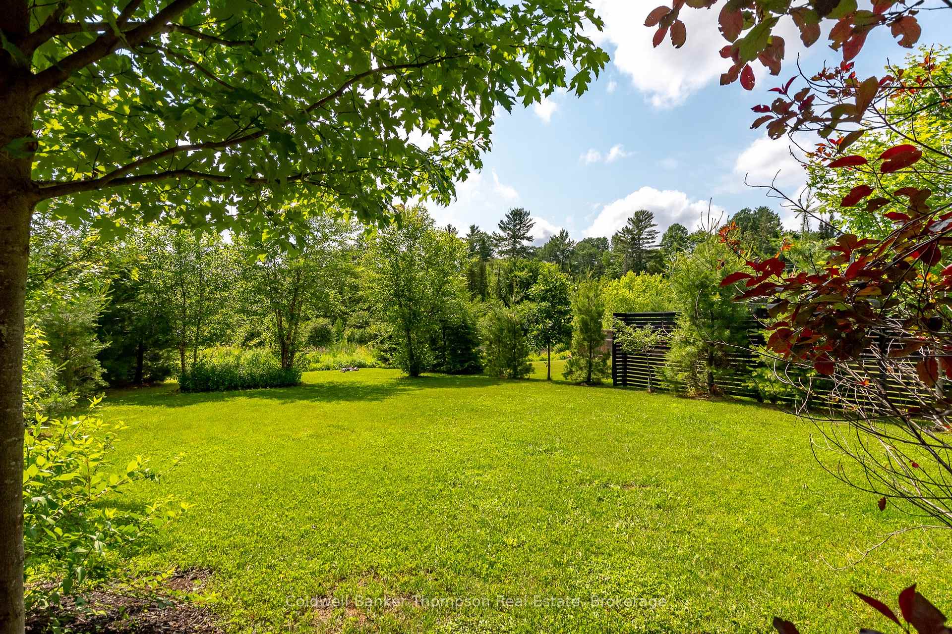 Photo 33 of 69 Selkirk Drive, Huntsville, Chaffey — HOMEH