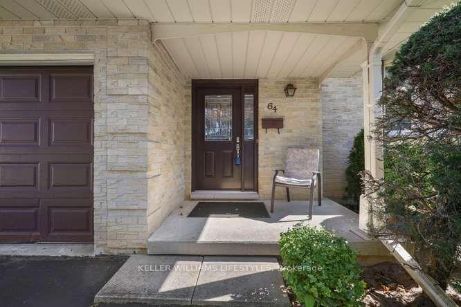 Photo 3 of 64 Haliburton Crescent, London, South K — HOMEH
