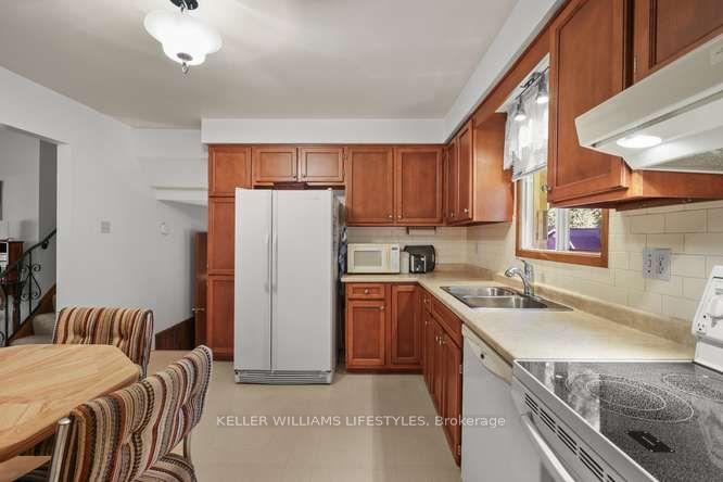 Photo 9 of 64 Haliburton Crescent, London, South K — HOMEH