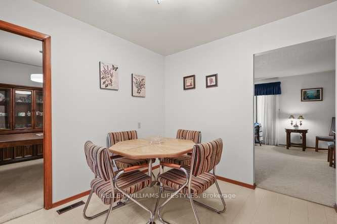 Photo 11 of 64 Haliburton Crescent, London, South K — HOMEH