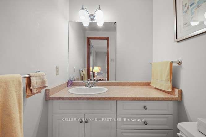 Photo 15 of 64 Haliburton Crescent, London, South K — HOMEH
