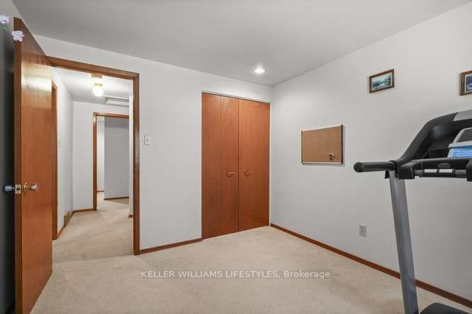 Photo 17 of 64 Haliburton Crescent, London, South K — HOMEH