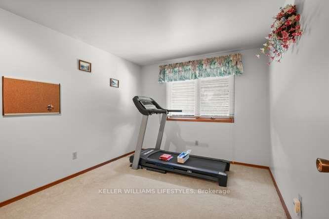 Photo 16 of 64 Haliburton Crescent, London, South K — HOMEH