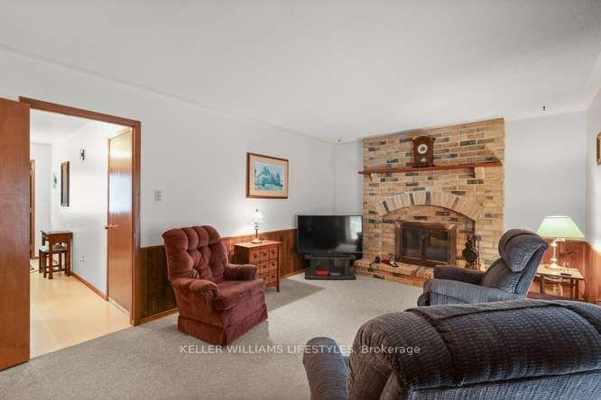 Photo 24 of 64 Haliburton Crescent, London, South K — HOMEH