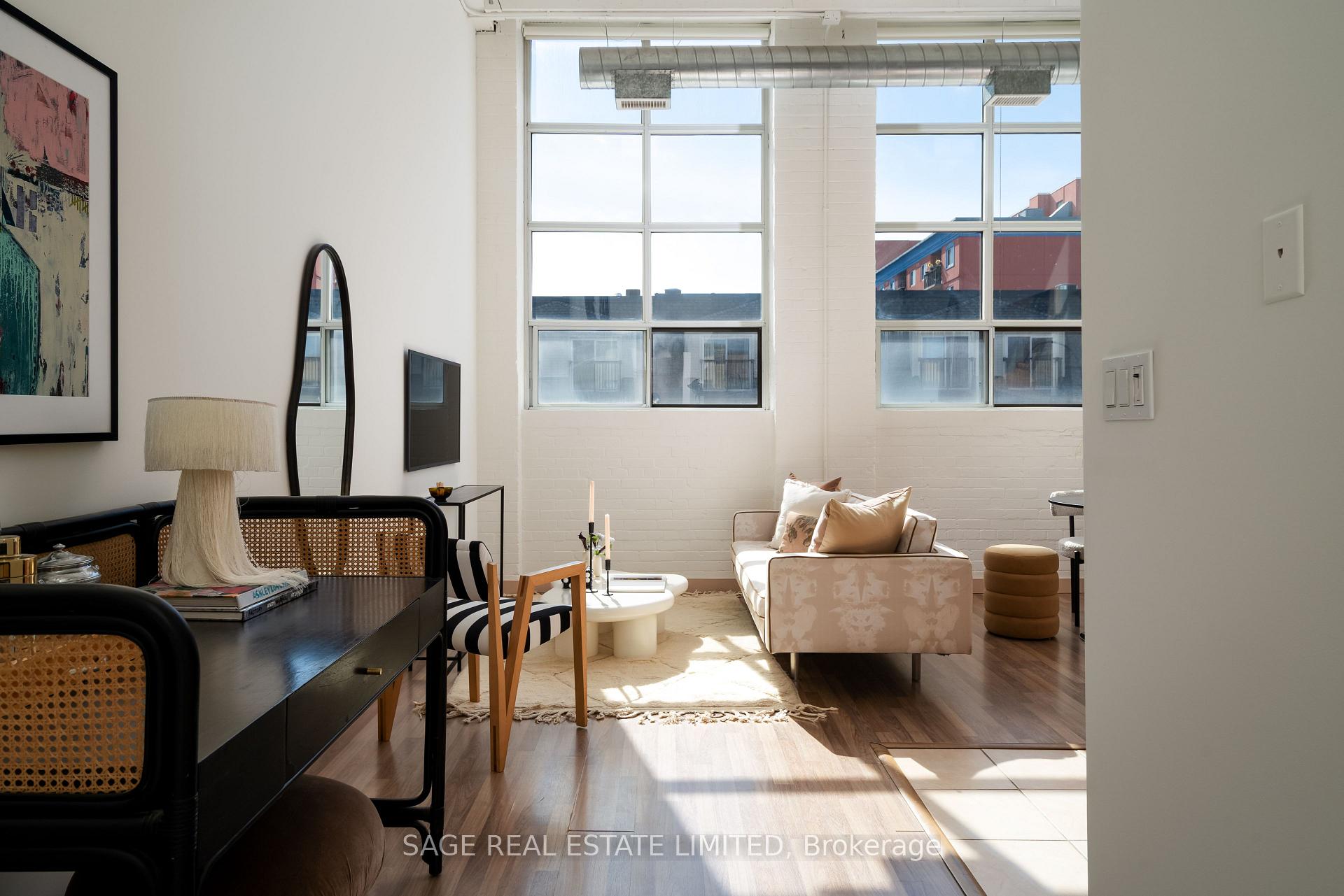 Photo 1 of Unit 204, 284 St Helens Avenue, Toronto, Dufferin Grove — HOMEH