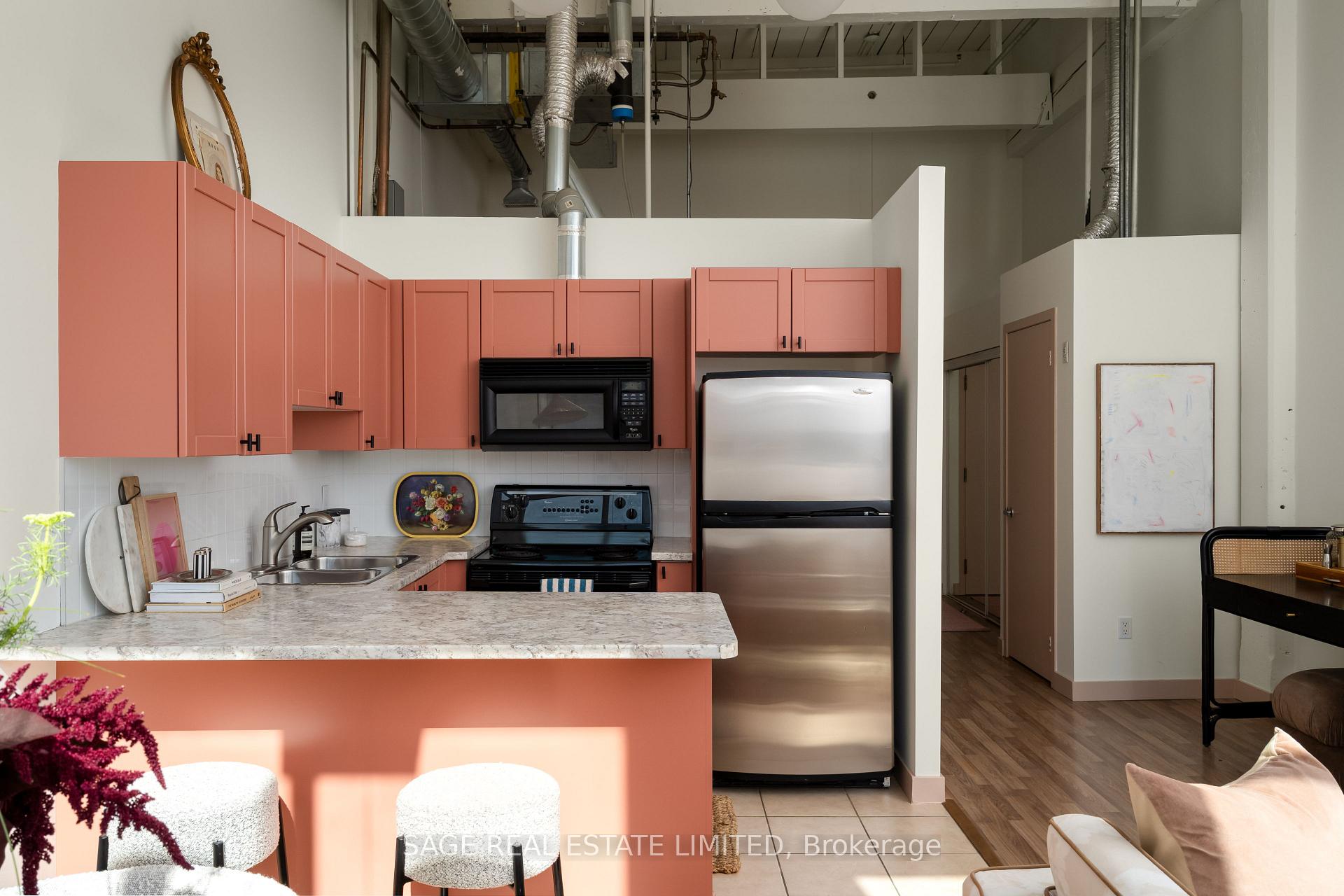 Photo 8 of Unit 204, 284 St Helens Avenue, Toronto, Dufferin Grove — HOMEH