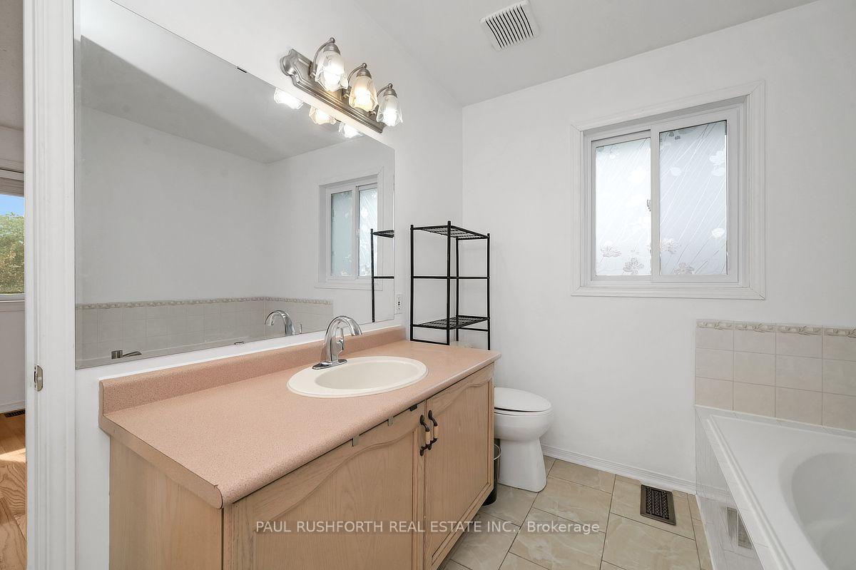 Photo 20 of 140 Thornbury Crescent, Ottawa, Centrepointe — HOMEH