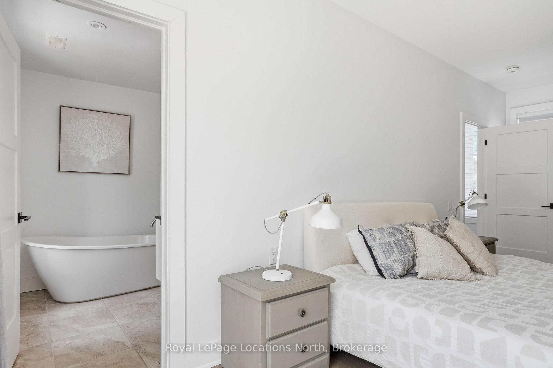 Photo 16 of 66 Gordon Crescent, Meaford — HOMEH
