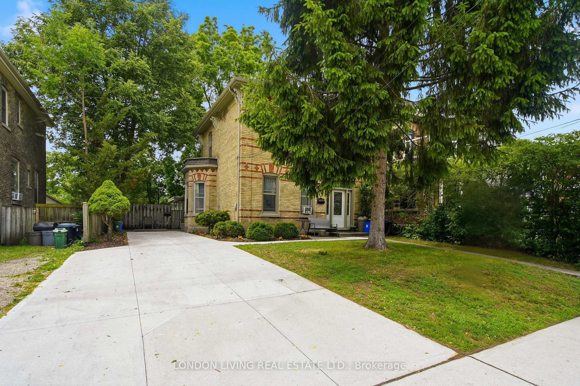 Photo of 485 English Street