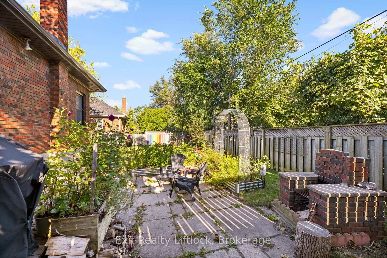 Photo 9 of 545 Braidwood Avenue, Peterborough, Otonabee Ward 1 — HOMEH