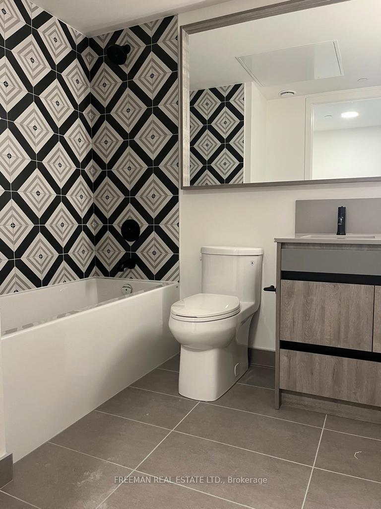 Photo 7 of Unit 406, 5 Lakeview Avenue, Toronto, Trinity-Bellwoods — HOMEH