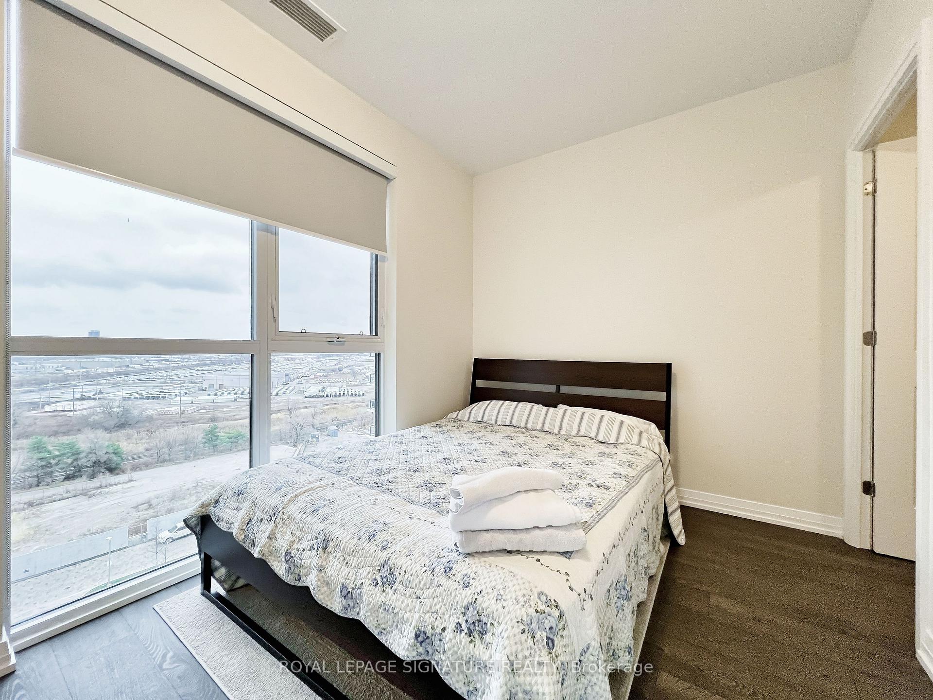 Photo 8 of Unit 817, 50 Thomas Riley Road, Etobicoke, Islington-City Centre West — HOMEH