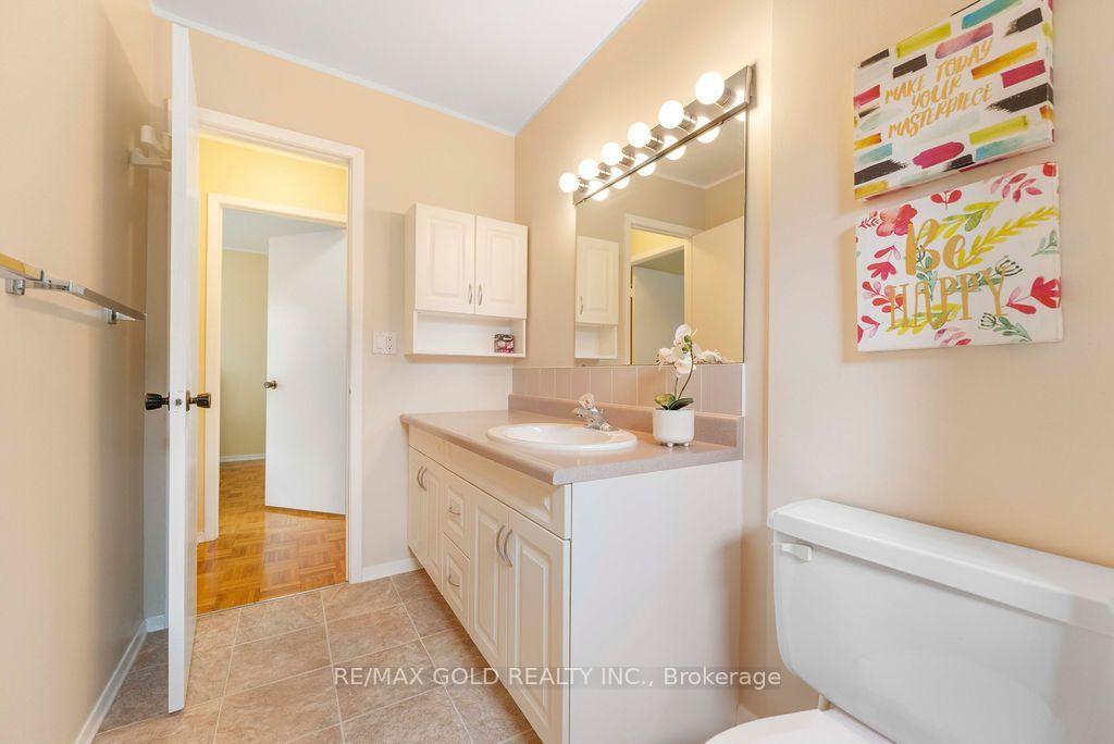 Photo 18 of 29 Carberry Crescent, Brampton, Madoc — HOMEH
