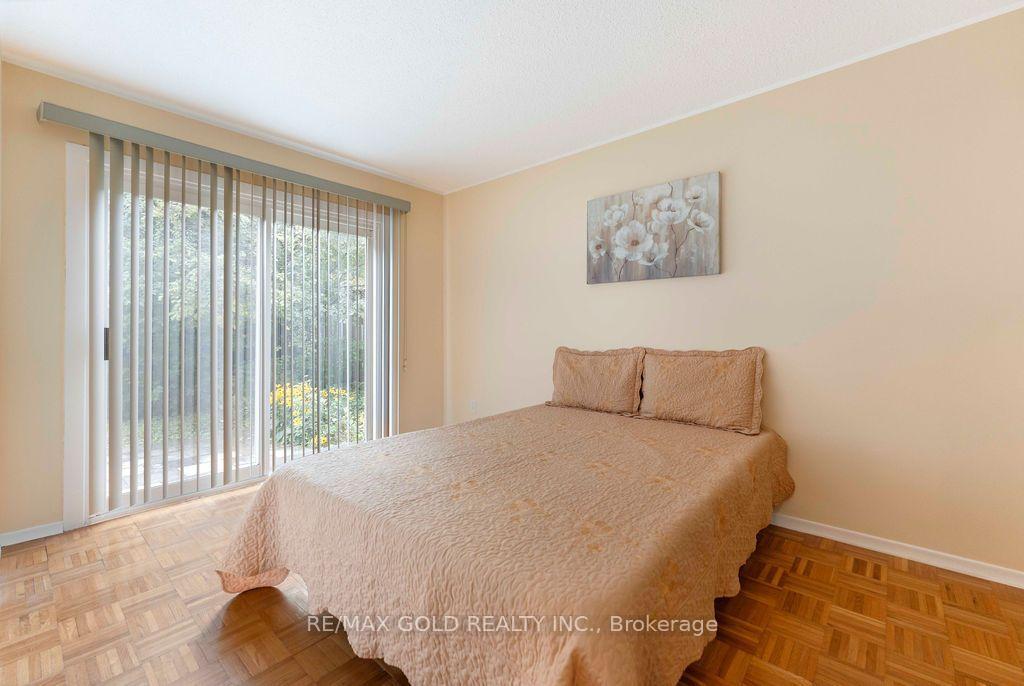 Photo 24 of 29 Carberry Crescent, Brampton, Madoc — HOMEH
