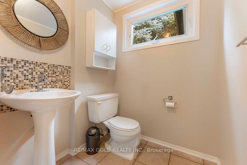 Photo 30 of 29 Carberry Crescent, Brampton, Madoc — HOMEH