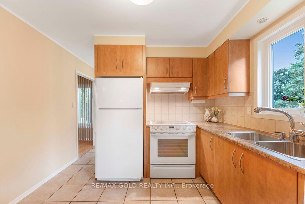 Photo 39 of 29 Carberry Crescent, Brampton, Madoc — HOMEH