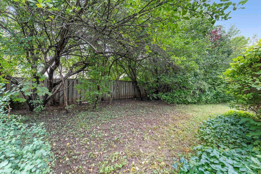 Photo 41 of 29 Carberry Crescent, Brampton, Madoc — HOMEH