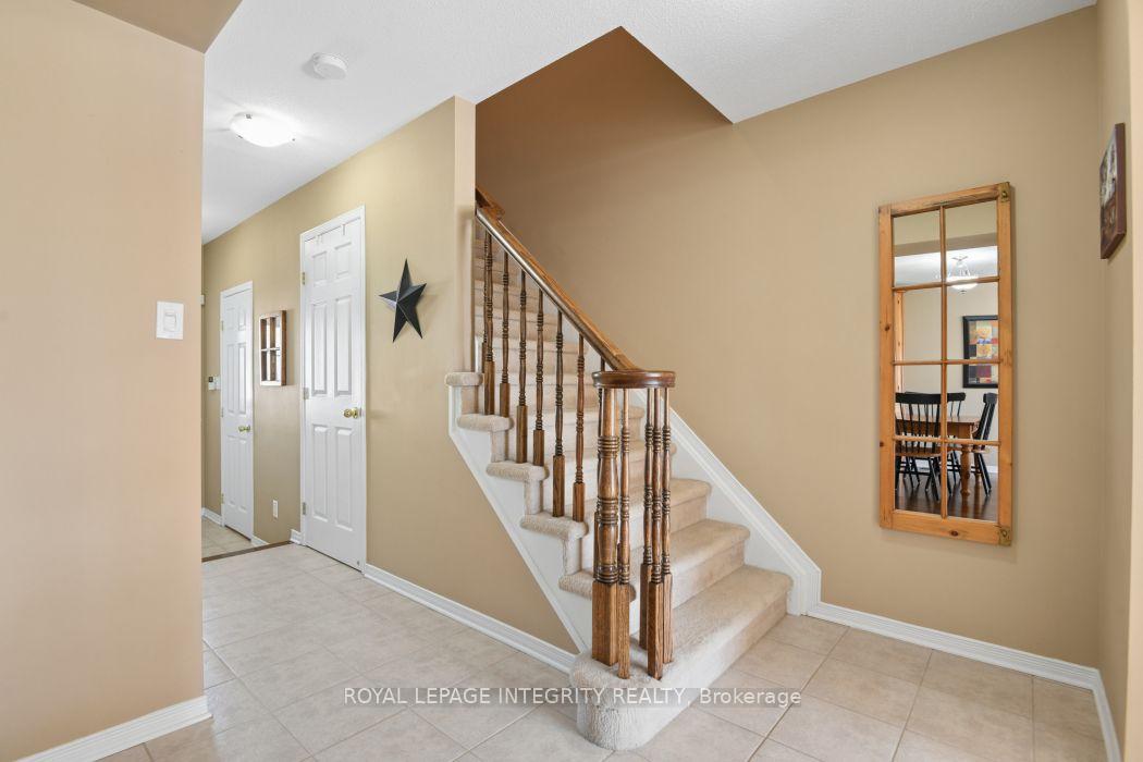 Photo 5 of 416 Wisteria Crescent, Ottawa, Hunt Club — HOMEH