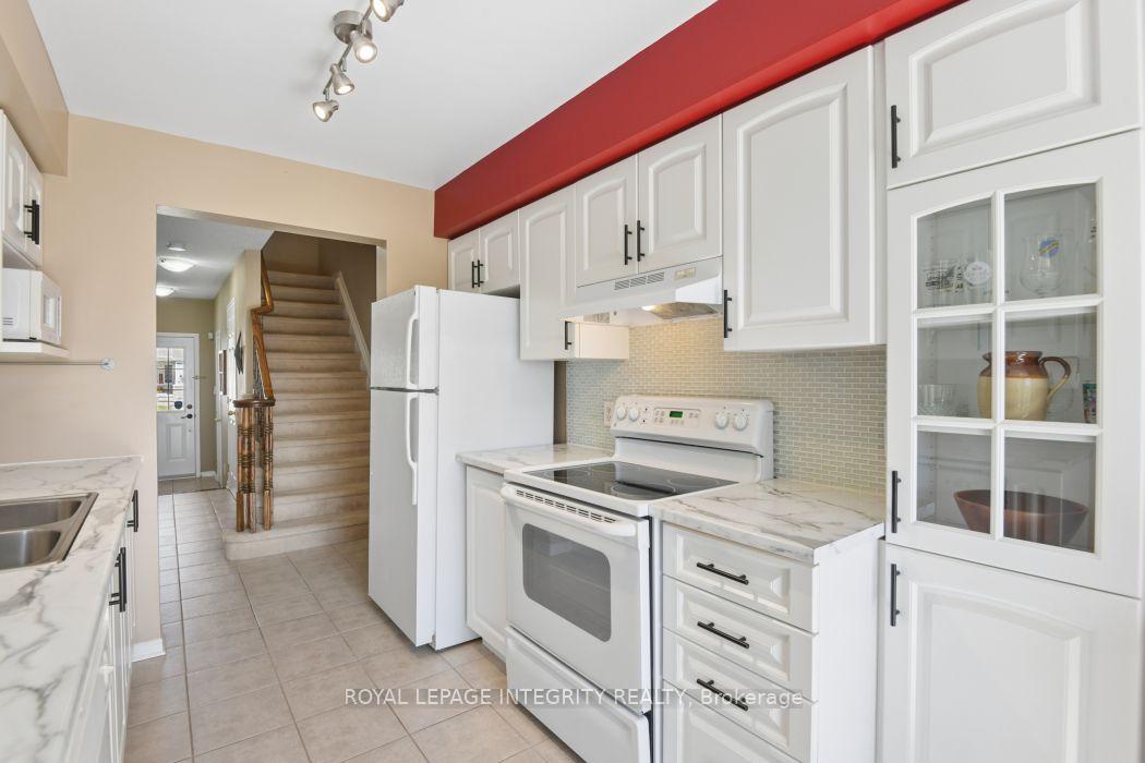 Photo 12 of 416 Wisteria Crescent, Ottawa, Hunt Club — HOMEH