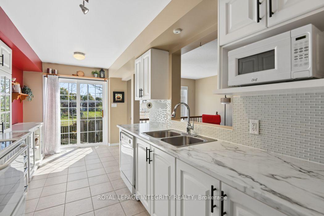 Photo 13 of 416 Wisteria Crescent, Ottawa, Hunt Club — HOMEH