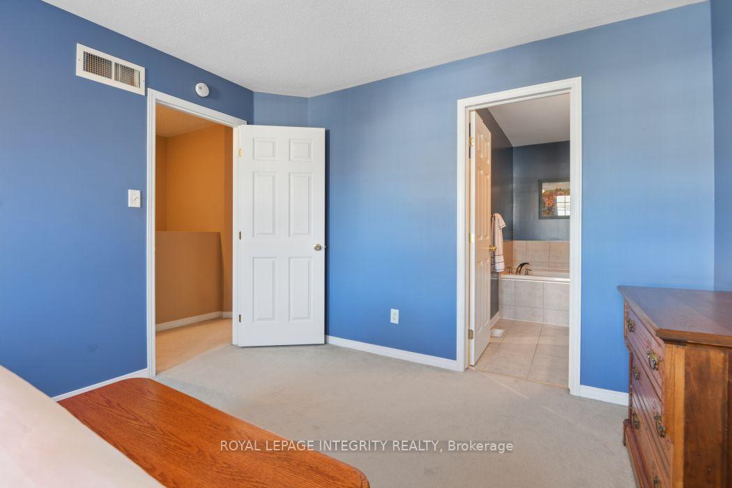 Photo 17 of 416 Wisteria Crescent, Ottawa, Hunt Club — HOMEH